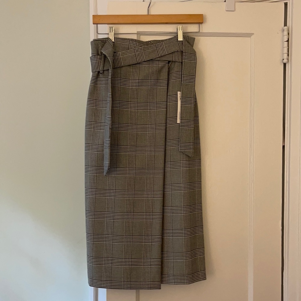 Zara Black and White Houndstooth Midi Skirt